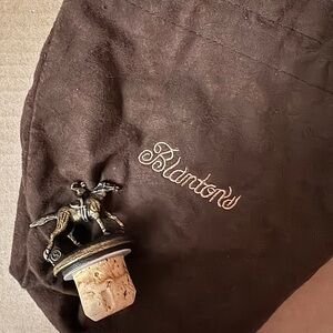 Blanton's Brown Wine Stopper letter s and dust bag